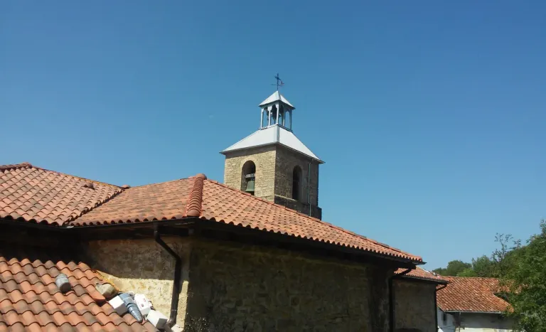 Cover image for Etxaleku